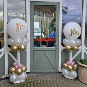 Luxe pilaar met topballon Mr. of Mrs.
